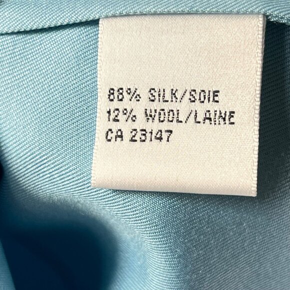 NWOT Talbots Womens 10 Blue Silk Wool Blend Blouse Button Up V Neckline Elegant - Picture 4 of 12